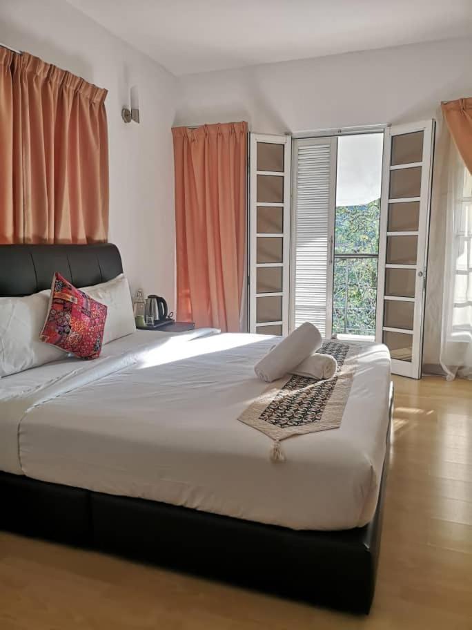 Four-Bedroom Town House